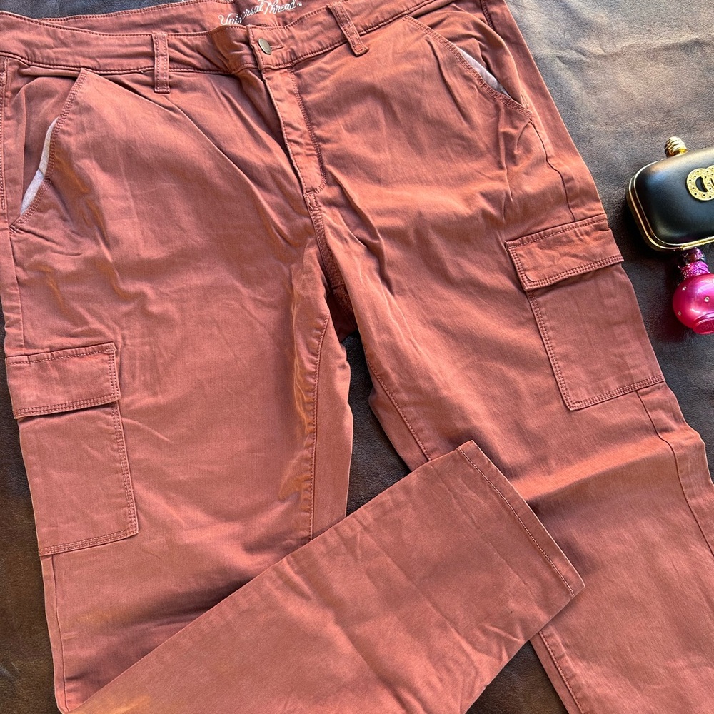 Cargo Pants in Rust Brown